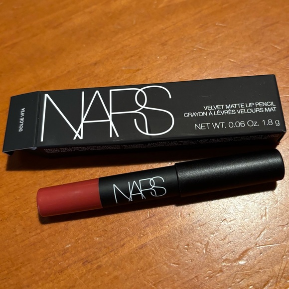 NARS Velvet Matte Lip Pencil Dolce Vita - Picture 5 of 16